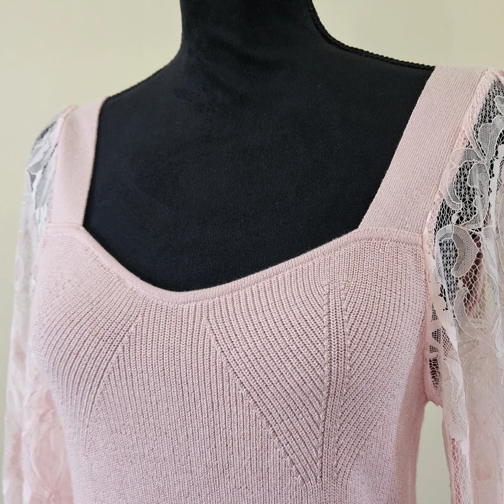 NEW Anthropologie Pink Sweater Ribbed Sweetheart Neckline Lace Sleeve Size Small